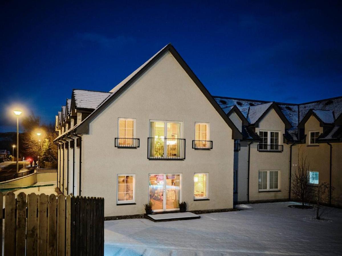 The Steadings, Aviemore Luxury 5 Star Rated 3 Bed With Home Cinema Garden And Parking Экстерьер фото