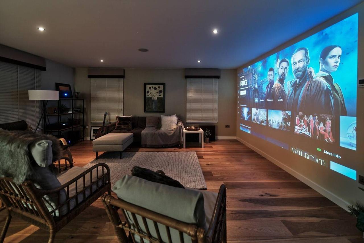 The Steadings, Aviemore Luxury 5 Star Rated 3 Bed With Home Cinema Garden And Parking Экстерьер фото